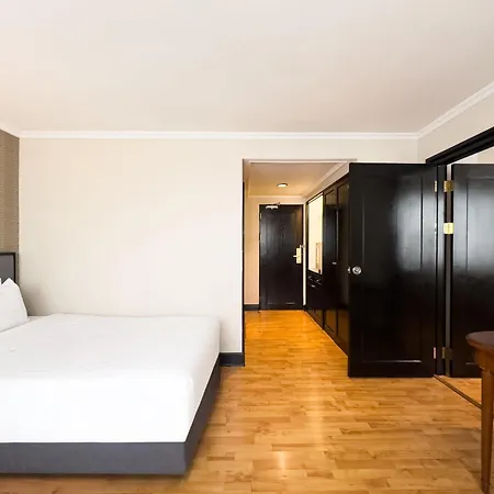 Rembrandt Residences Bangkok-2
